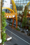A kind of gate near Fujisawa station, as seen from a nice gaming center.